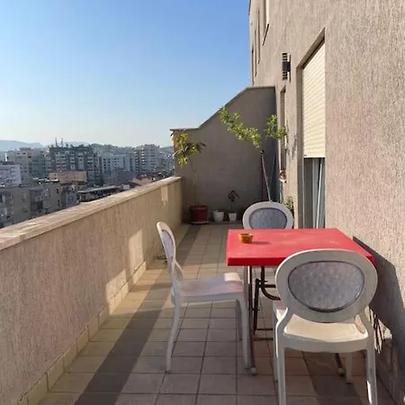 아파트 Corner Terrace 티라나