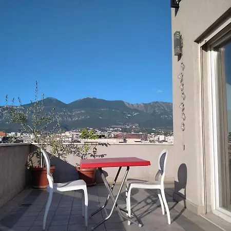 公寓 Corner Terrace 地拉那